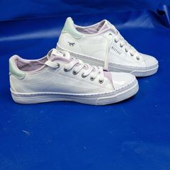 Mustang Comfort Trainers  Size EU 40  UK 7
