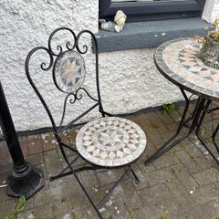 Garden set table & chairs