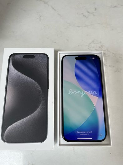 iphone 15 pro 256gb + pitaka case