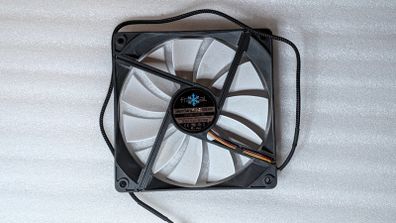 Fractal Design Silent Series R2 140mm Case Fan FD-FAN-SSR2-140 3-Pin