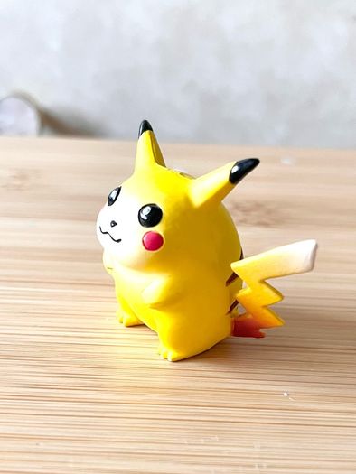 Vintage TOMY Pokemon Pikachu Figure CGTSJ 1990s Gen 1 Airbrushed Tail