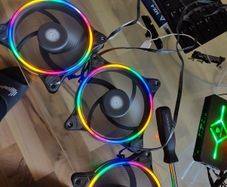 3x120mm PC Case Fans > RGB / Standard Fan Packs