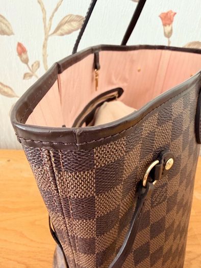 Louis Vuitton Neverfull Damier Ebene MM