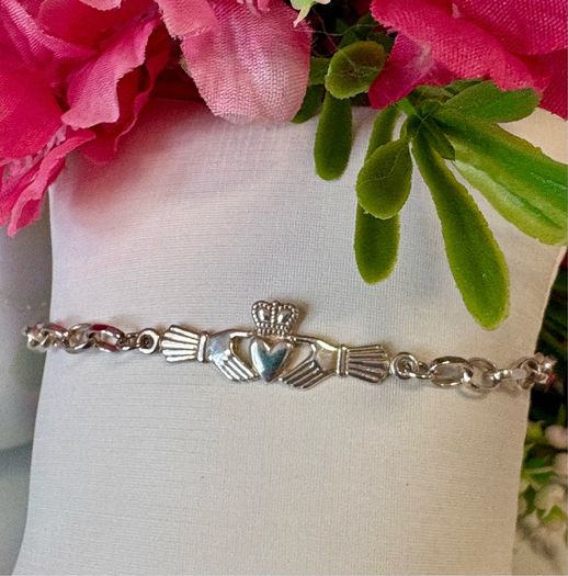 New 925 Silver Claddagh Bracelet
