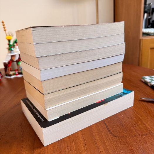 9 Books - Mainly thriller