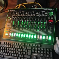 Roland TR-8 with 7X7 Expansion  eur 290