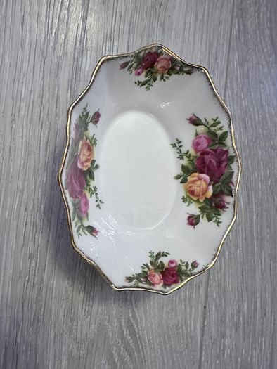 Royal Albert Old Country Roses Oval Sweet Dish