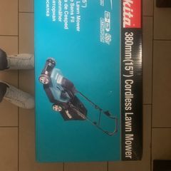 Makita battery powered lawnmower