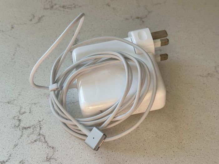 Macbook Pro Retina 2015 (512GB, 8GB, 2.7 GHz i5)
