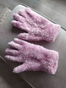 Fluffy pink gloves never  worn