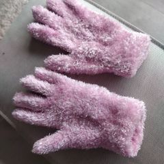 Fluffy pink gloves never  worn