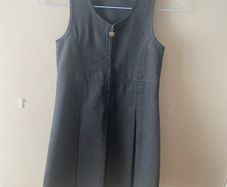 Dunnes grey pinafore (as new) age 7