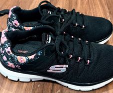 Skechers