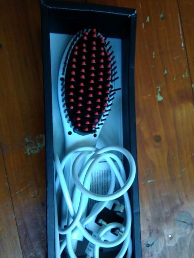 Hair straightener