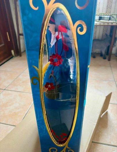 limited edition disney doll snow White