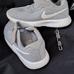 Toddler's runners Nike