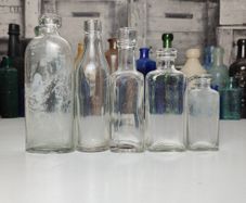 292 - Set of 5 Vintage Clear Glass Decorative Collectible Display Bottles
