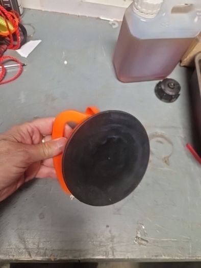 glass sucker