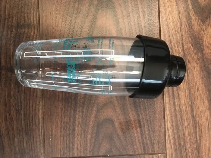 Glass cocktail shaker