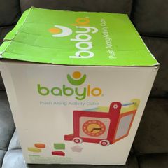 Babylo Push Along Activity Cube.