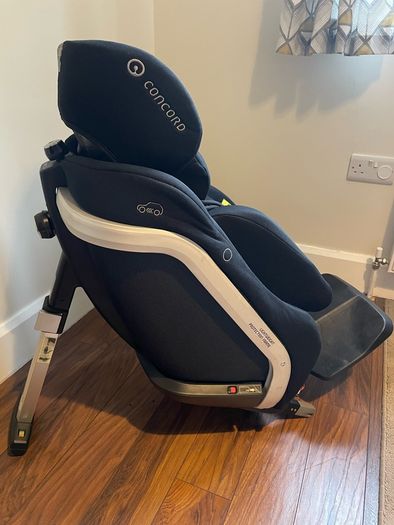 Concord Reverso Plus has Car Seat 0-23kg (40-105cm)