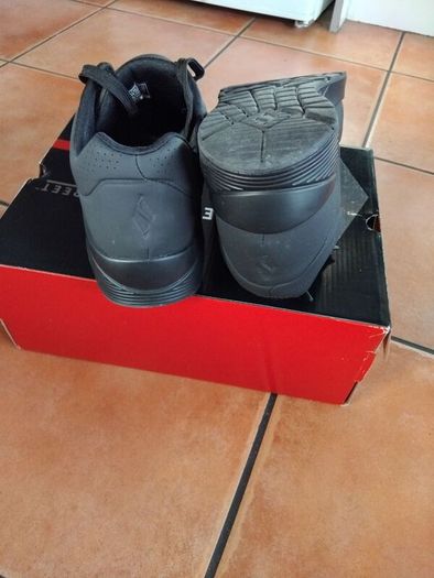 sketchers mens shoes uk9.5