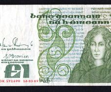 1989 Ireland IR1 Queen Medb (Maeve) Banknote Series B. Note issued 16/03/89. Serial number EDK571690