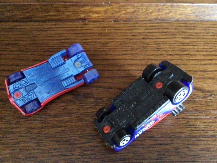 2 Hot Wheels Mattel Spiderman cars