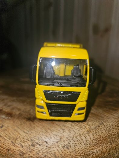 Welly Man TGX Diecast Metal 1.64 Scale