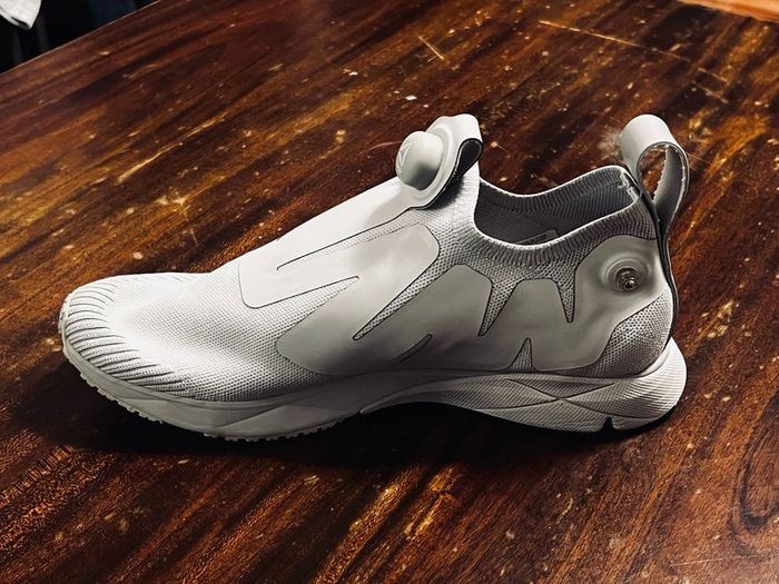 Reebok Pump. Unique White Knit SlipOn
