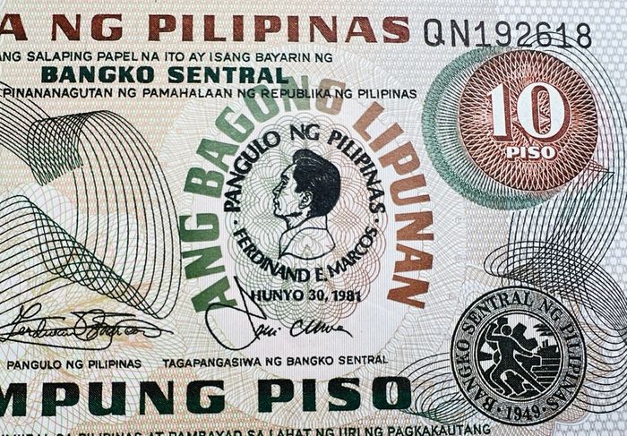 Philippines. 10 Piso  1981  Pick 167a   Overprint Ferdinand  Marcos ( Uncirculated )