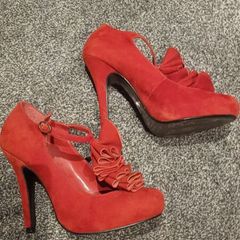 Fabulous Red Heels Size 4