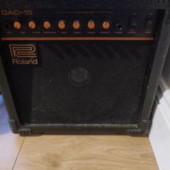 Roland DAC15