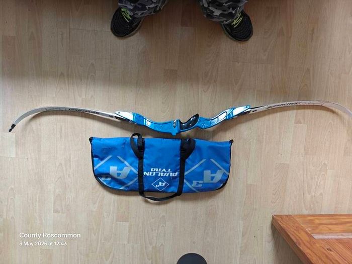 archery takedown recurve bow with case