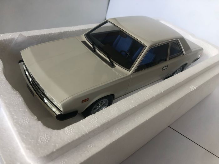 model cars Autoart, minichamps, Otto, Norev etc