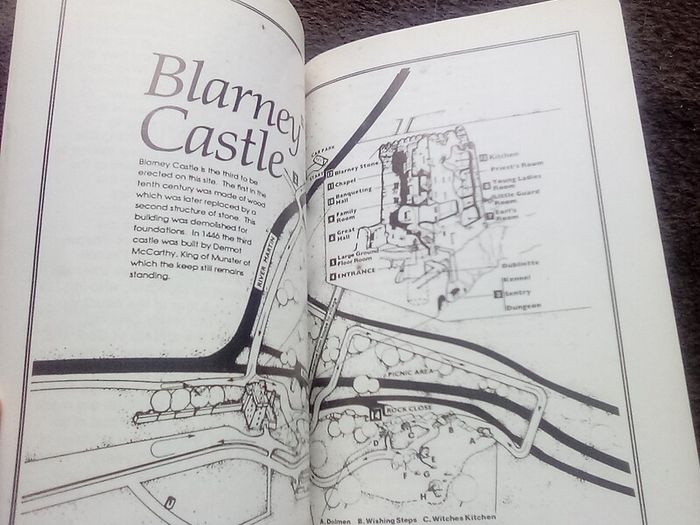 Vintage Tourist Booklet: Blarney Castle