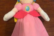 Princess Peach Plush Toy - Very Clean / No Marks