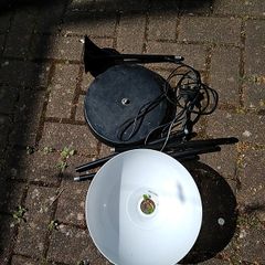 Free floor lamp