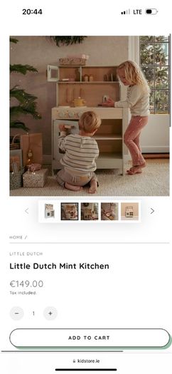 Toy kitchen