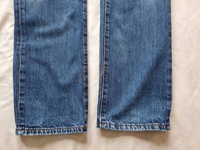 levis 501 Size 32/34 button fly in excellent condition