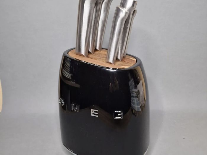 SMEG Knife Set