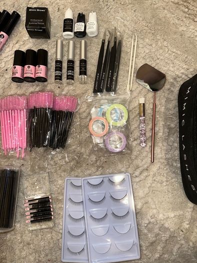 Eyelash tech kit