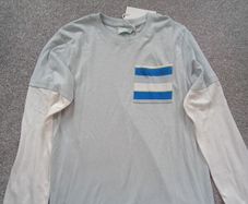 NEW.boy's top. Size 33/34inch