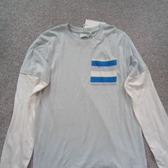NEW.boy's top. Size 33/34inch