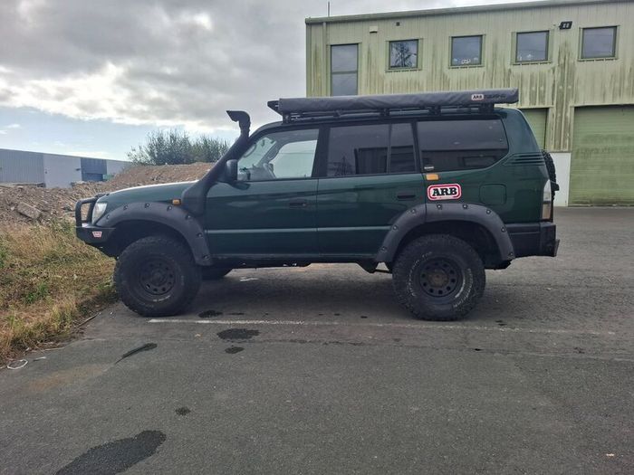 Toyota Land Cruiser 2000
