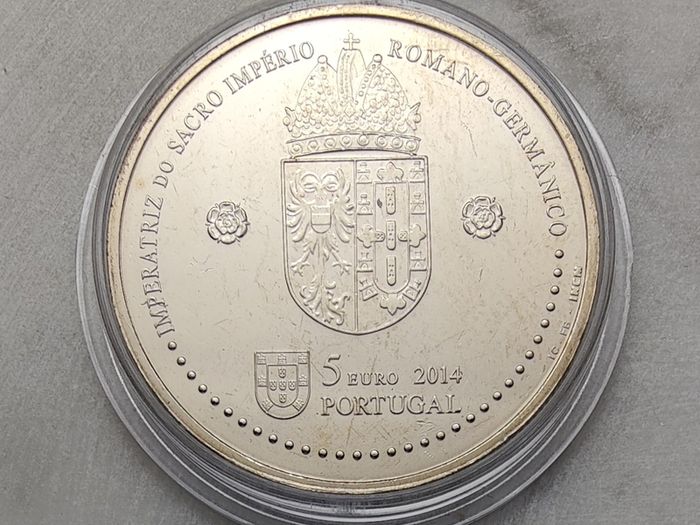 Portugal 5 Euro Base Metal (CuNi) Uncirculated Coin 2014 - D. Leonor de Portugal - Queens of Europe series