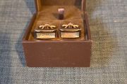 cufflinks