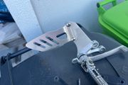 Suzuki Gsxr k6-K8 rhs original foot peg and hanger