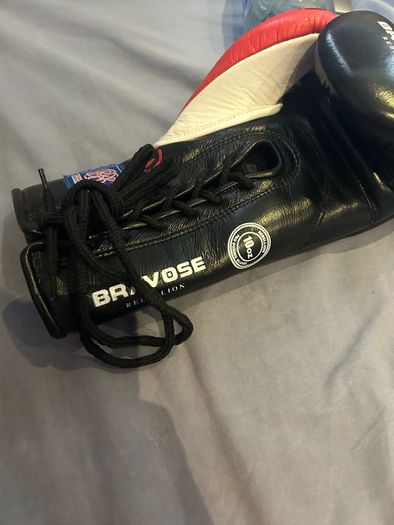 Michael Conlan Signed Bravose Rebellion 10oz Glove with Photo Provenance