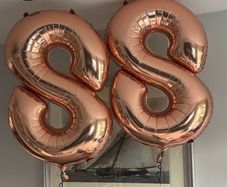 2 x Balloons (number 8)